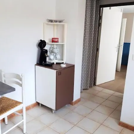 Appartement D'Une Chambre A Saint Pee Sur Nivelle Avec Magnifique Vue Sur La Montagne Jardin Clos Et Wifi *